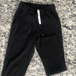 Lululemon jogger black pant